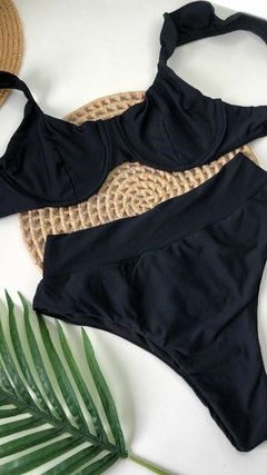 Conjunto Meia Taça Hot Pant Babado Preto Liso - comprar online