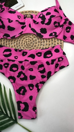 Conjunto Meia Taça Hot Pant Onça Rosa Liso na internet