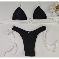 Conjunto Cancun Preto com Tiras Branco Trilobol