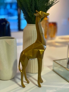 ESCULTURA GIRAFA DOURADO 30x11 na internet