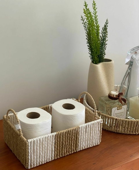 CESTO RETANGULAR PALHA NATURAL BRANCO E CRU TAM M - comprar online
