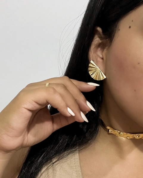 Brinco Authentic Leque, banho a Ouro 18k