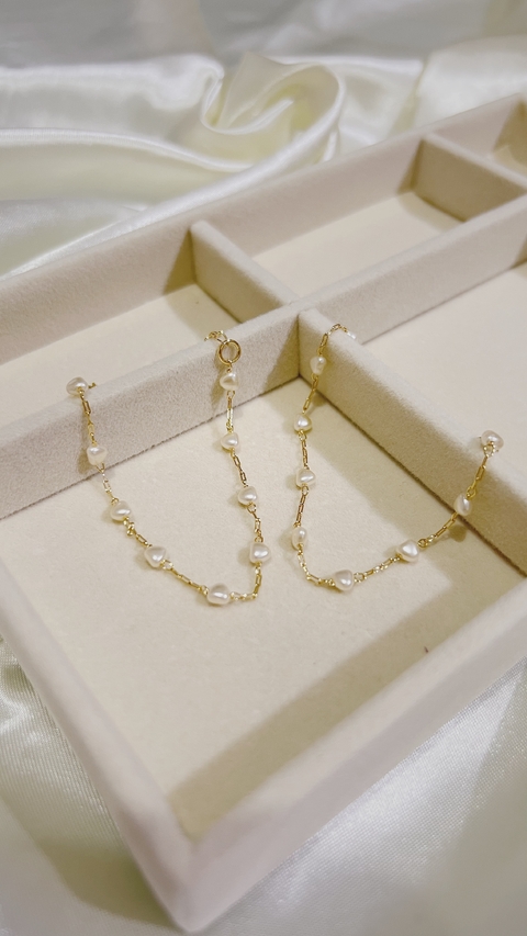 Pulseira Pérola Corações Banho a Ouro 18k