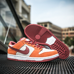 NIKE DUNK SB