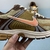 Nike Zoom Vomero 5 na internet