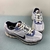 Nike Zoom Vomero 5 na internet