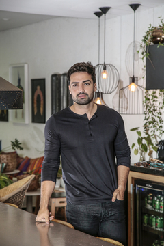 CAMISETA HENLEY MANGA LONGA PRETA - loja online