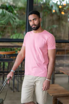 BERMUDA MASCULINA SARJA COM ELASTANO LISA BEGE AREIA na internet