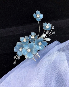 Arranjo Floral Azul Serenity “Yvi” Madrinha na internet