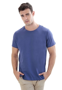 CAMISETA PREMIUM PIMA AZUL ROYAL na internet