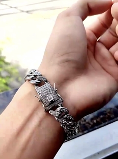 Pulseira ice cuban cravejada na internet