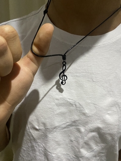 Cordão com Pingente Nota musical na internet