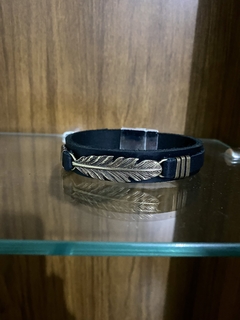 Pulseira de Couro Pena Dourada - loja online