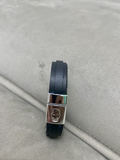 Pulseira de Couro Flecha na internet