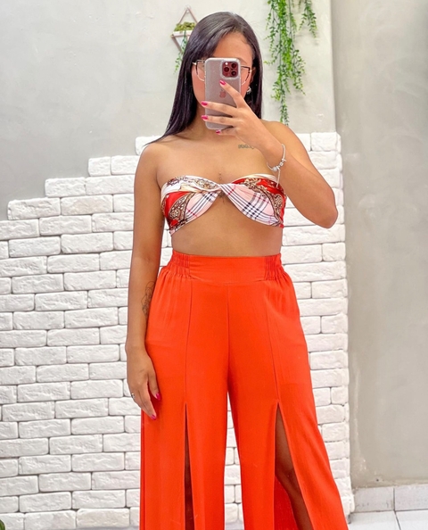 Calça fenda frontal