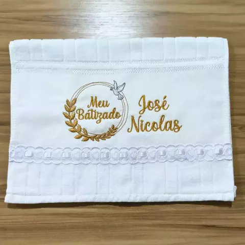 Toalha de Batizado Bordada - Personalizada com Nome - comprar online