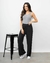 calça-feminina-pantalona-lisa-com-bolsos-viscolycra-premium