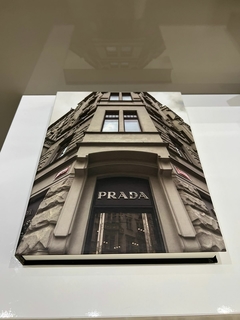 BOOK BOX - PRADA na internet