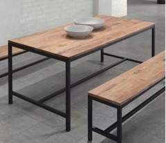 MESA CON BANCAS