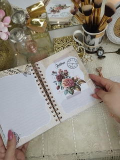 Agenda VINTAGE 2025 - 1 Dia por Página capa Rosas