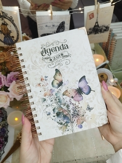 Agenda VINTAGE 2025 - 1 Dia por Página capa borboletas