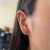 BRINCO GOTA ZIRCONIA NEGRA E BRANCA - buy online