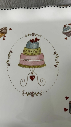 BANDEJA COM PÉ - Dona Senhorina Arte e Decoração