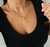 Colar feminino veneziana grossa com inicial na internet