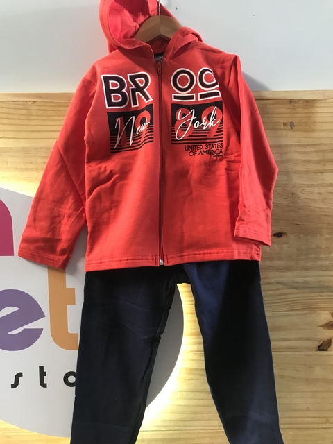 Conjunto com zíper e capuz