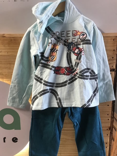 Conjunto com capuz