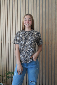 Remera animal print. en internet