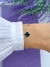 Pulseira de Prata com um Trevo Preto no Meio e Borda Bolinhas - SORA JOIAS