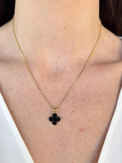 Colar c/ Pingente Trevo Resina Banhado a Ouro 18K - comprar online