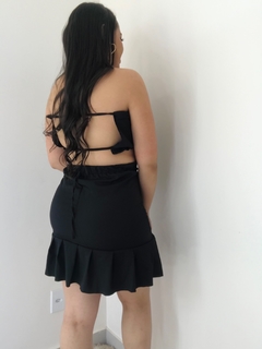 Vestido Curto Preto com Amarração na internet