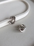Argola Entrelaçada - Prateada - comprar online