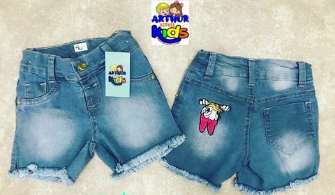 Short jeans com bordado