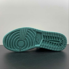 Air Jordan 1 Low Aj1 Dc0774131 na internet