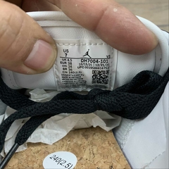 Imagem do Air Jordan 1 Low Aj1 Dh7004101