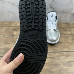 Air Jordan 1 Low Aj1 553558001 na internet