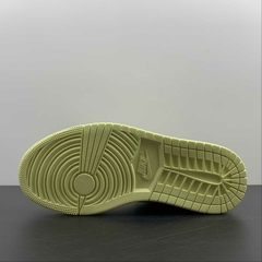 Air Jordan 1 Low Dc0774007 na internet