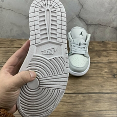Air Jordan 1 Low Dc9036100 na internet