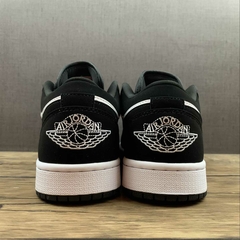 Air Jordan 1 Low 553558001 na internet