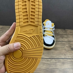 Air Jordan 1 Low 553560171 3 na internet