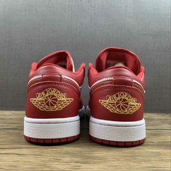 Air Jordan 1 Low 553560607 na internet