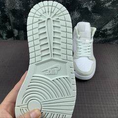 Air Jordan 1 Mid Aj1 Cv5280103 na internet