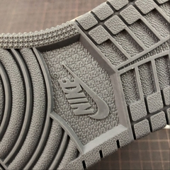 Imagem do Air Jordan 1 Mid Aj1 554725041 3