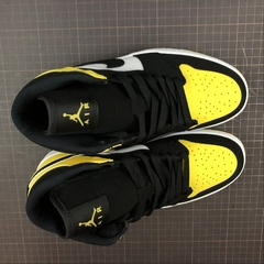 Imagem do Air Jordan 1 Mid Aj1 852542071 3