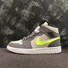 Air Jordan 1 Mid Gs 554724072