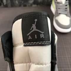 Air Jordan 1 Mid Gs 554724072 - loja online