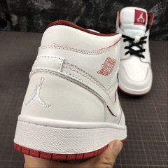 Air Jordan 1 Mid Gs 554725103 na internet
